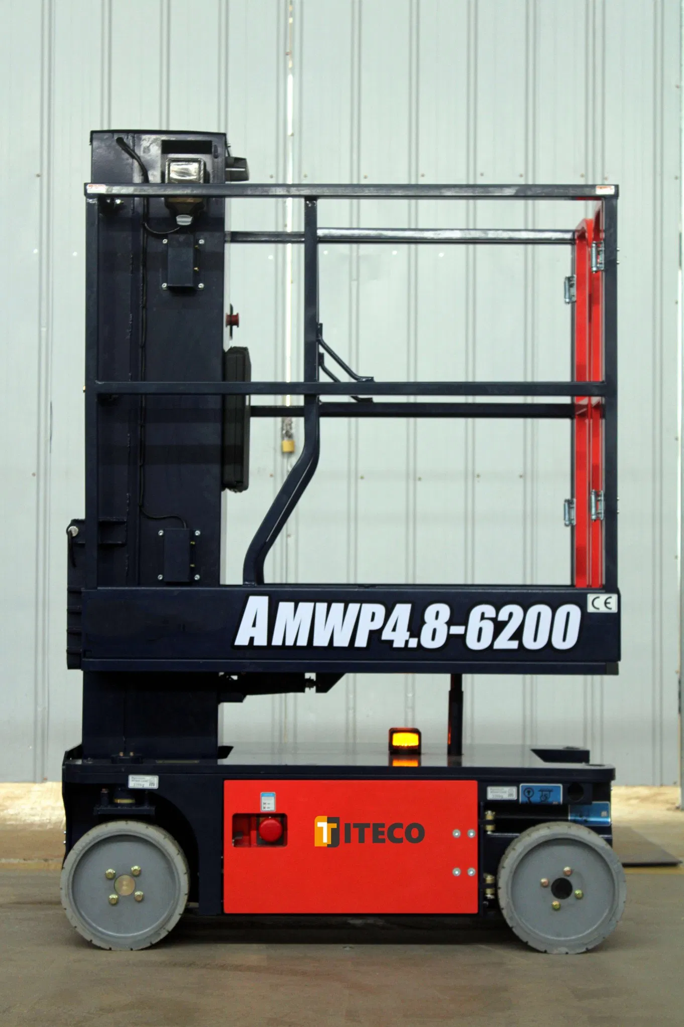 Platform Capacity of 500 Lbs. 227kg Working Height 31 FT. 6 in. 9.8m Vertical Mast Boom Lift Man Lift Cherry Picker Vertical Mast Lift