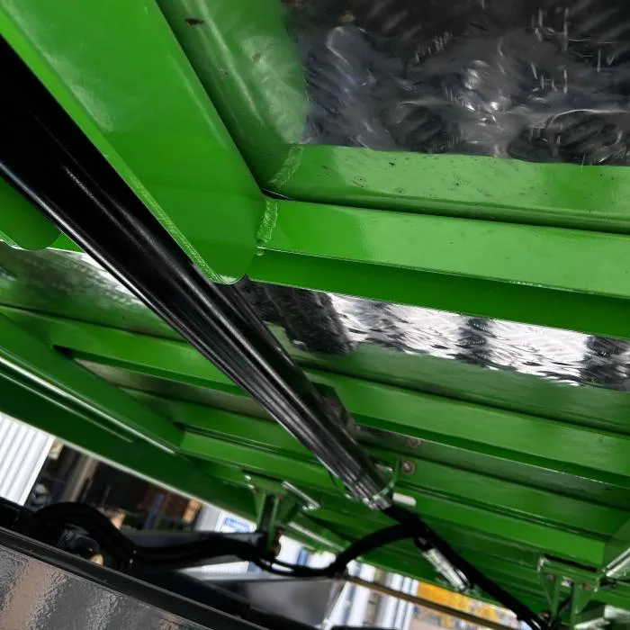 Scissor Lift Photo 1