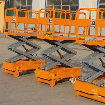 Lifting Platform for Greenhouse Vegetable Fruit Picking