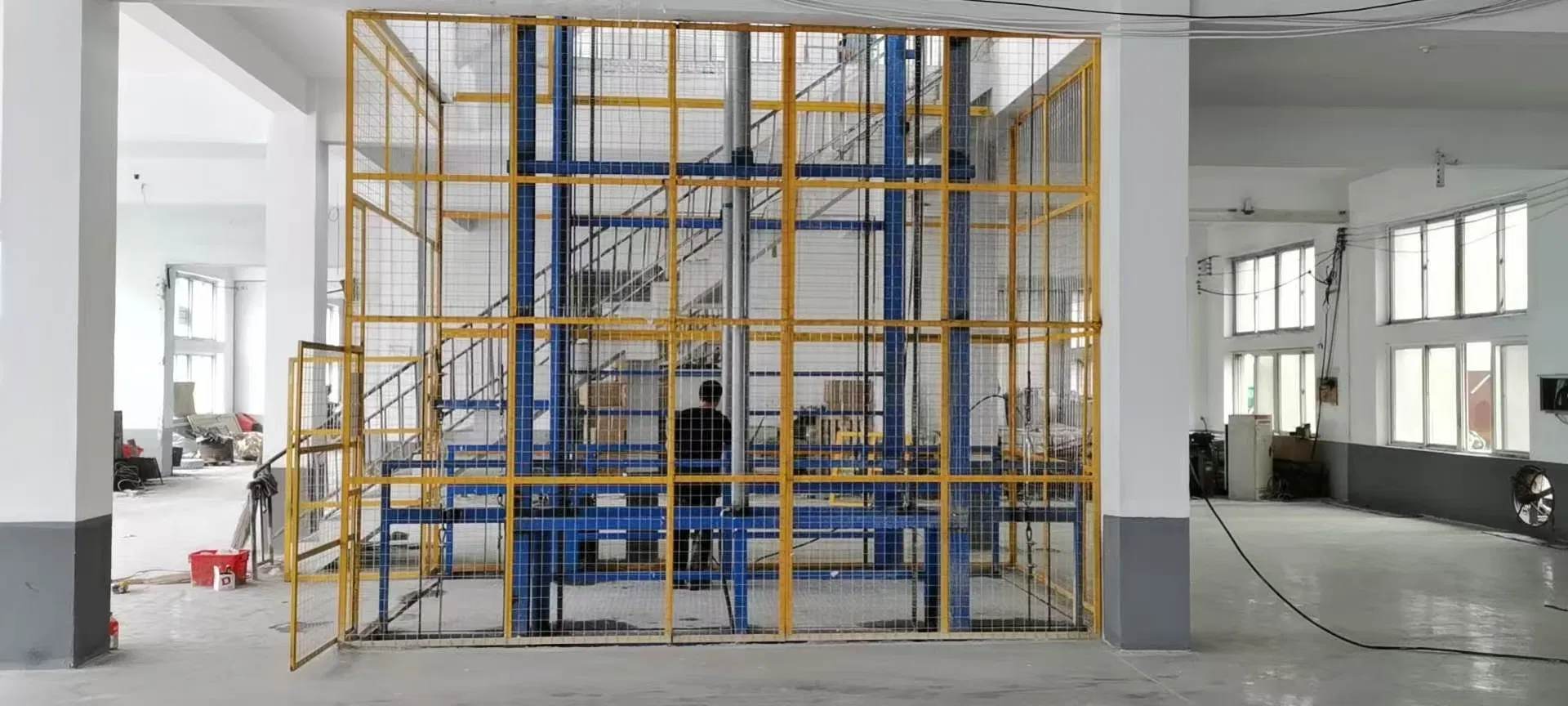 Warehouse Use Guide Rail Hydraulic Cargo Lifts Table Goods Work Platforms Freight Elevator Part