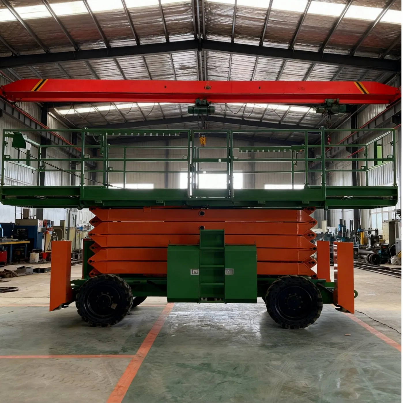 12-18m Rough Terrain Scissor Lift off-Road Battery Powered Self Propelled Scissor Lift