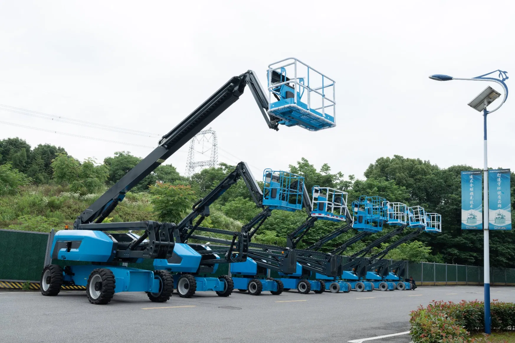 Industry Leading Self Propelled Telescopic Boom Lift for Industrial Material Handling