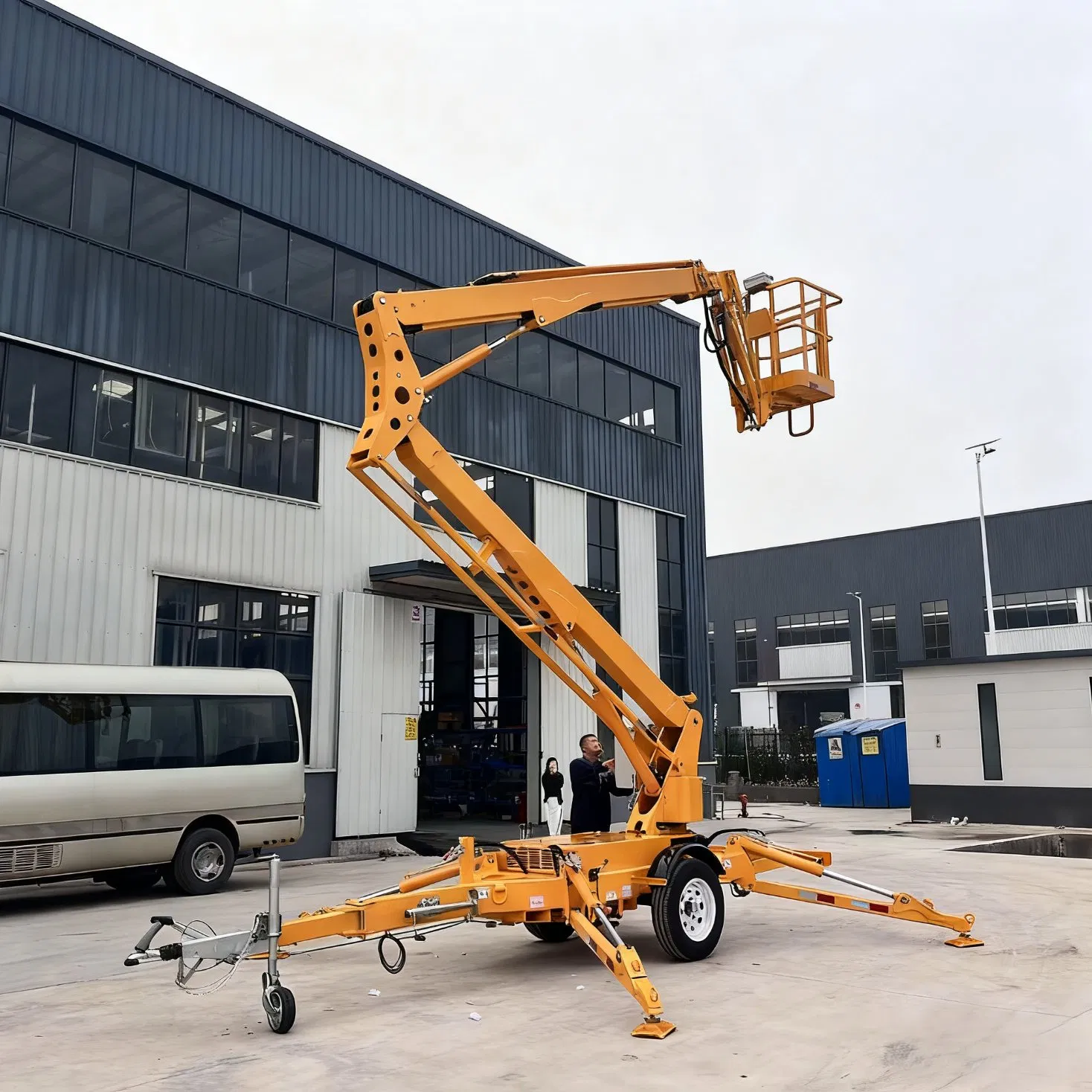 Towable Aerial Work Platform 10m 12m Height Boom Lift for Factory and Warehouse Operations Cherry Picker Mobile Boom Lift Man Lift