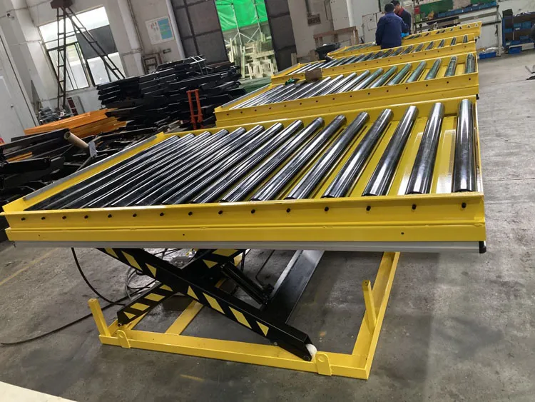 Lift Tables With Rollers
