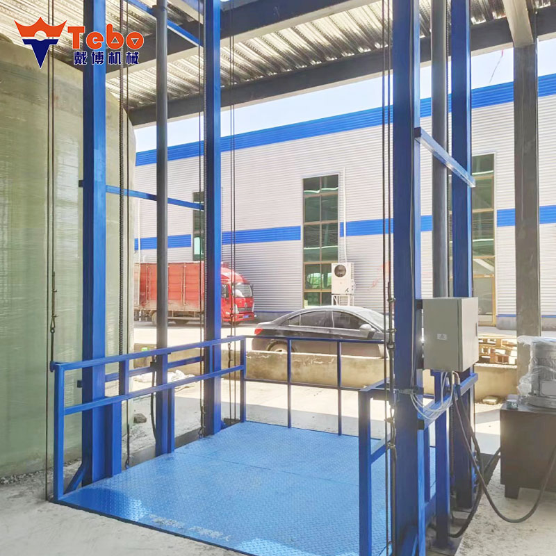 Custom Industrial Freight Lift with Hydraulic System for Efficient Goods Transportation