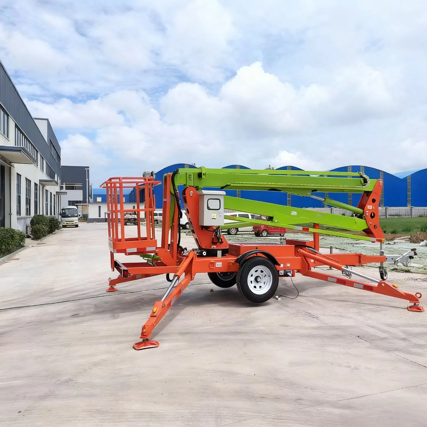 Towable Cherry Picker Hydraulic Lift Platform for Construction, Warehouse and Outdoor Maintenance 14 M 16 M 18 M 20 M