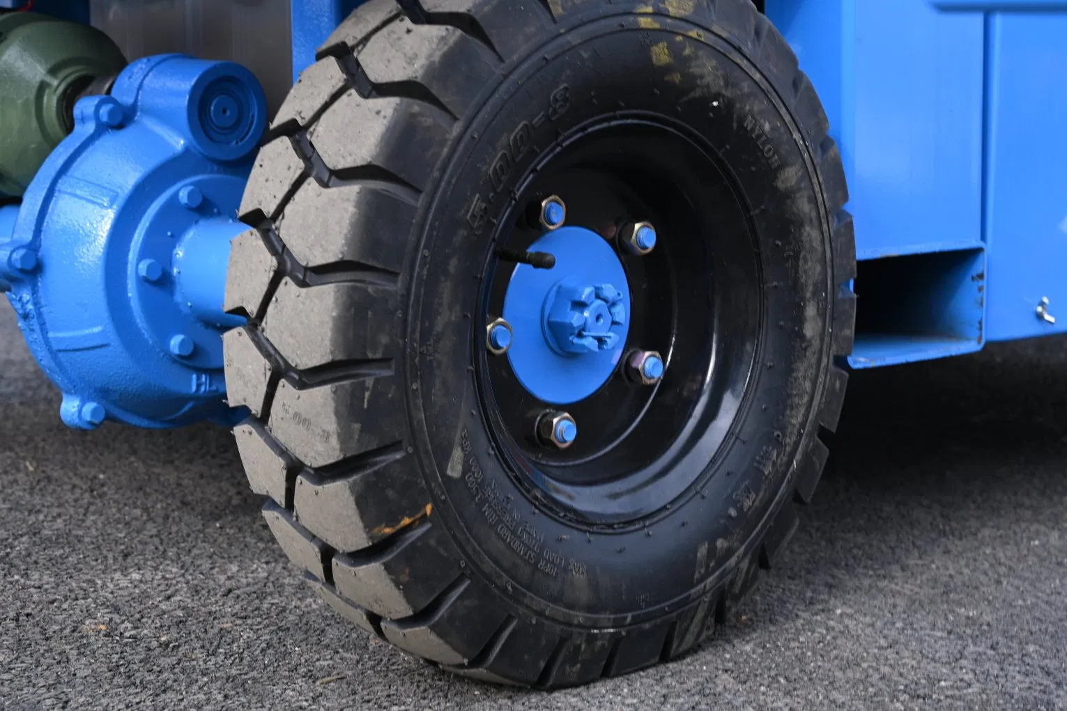 China Mrt CE 14m Heavy Duty Hydraulic Mobile Self-Propelled Man Pulling Scissor Lift Cherry Picker Warehouse Equipment with Fall Protection