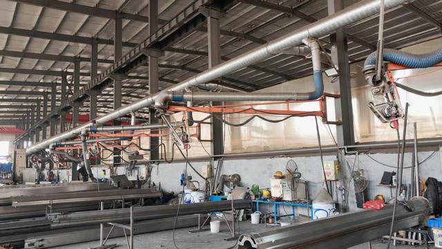 Vertical platform lift for construction site and commercial facility access