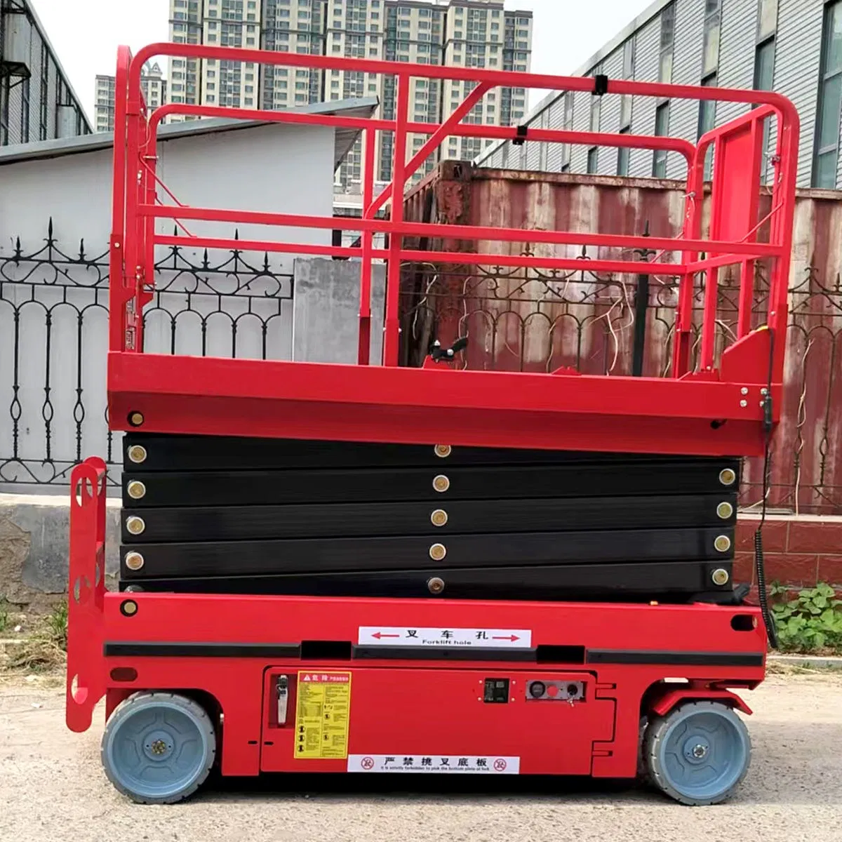Self-Walking 12 Meter 18 Meter Mobile High-Altitude Scissors Lift Aerial Work Lift Platform