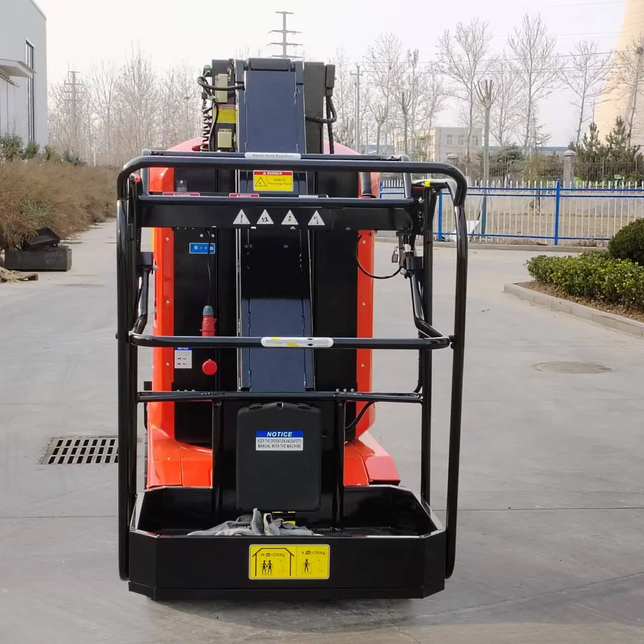 Self-Propelled Lift Vertical Mast Arm Cantilever Aluminum Electric Lift Platform