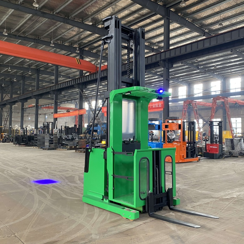 High Level Electric Order Picker Forklift 300kg 1695mm Turn Radius
