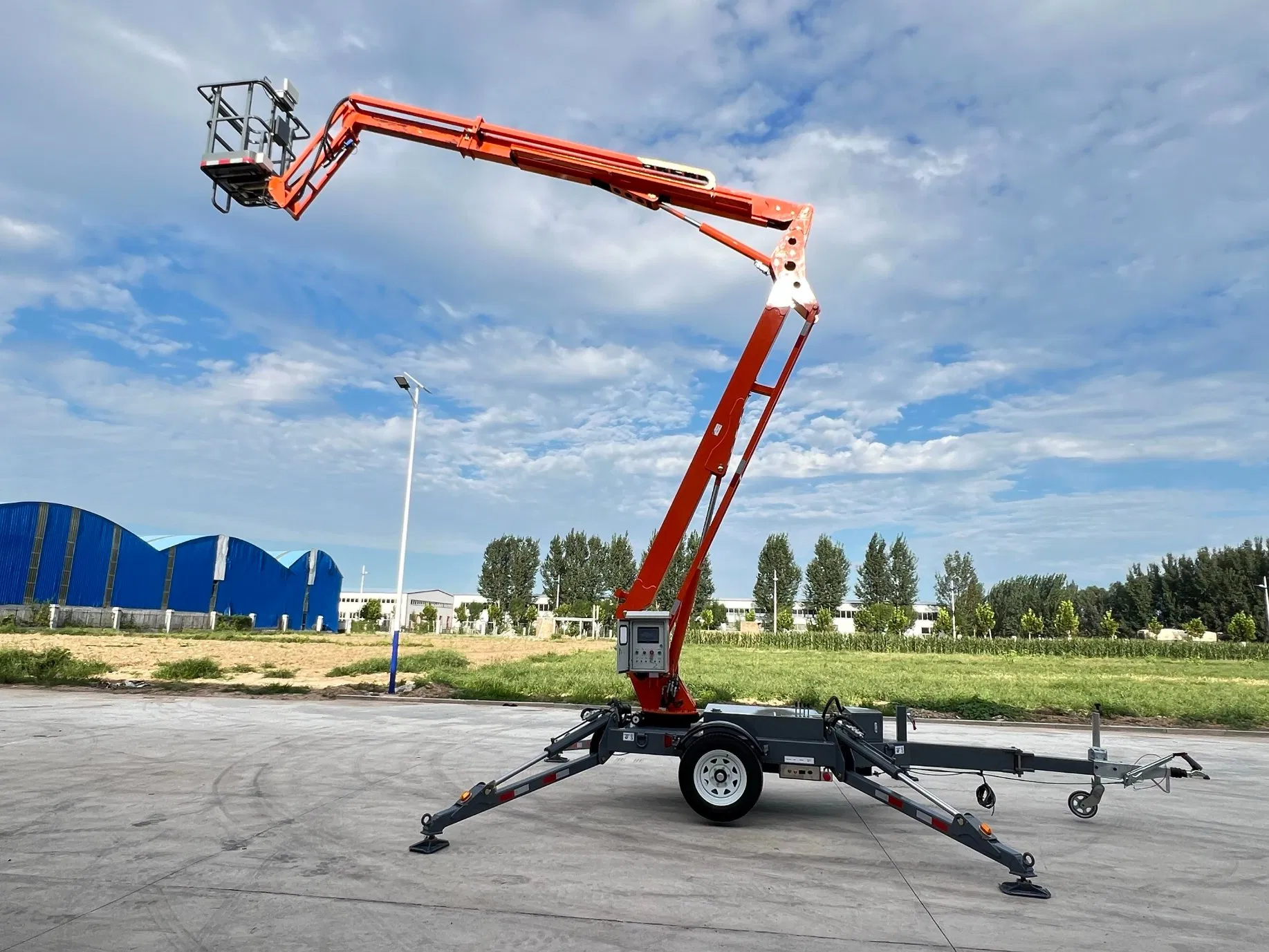 Dymg 10m 12m 14m 16m 18m 20m 22m Electric Hydraulic Self Walking Trailer Towable Boom Lift Articulated Boom Lift Telescopic Cherry Picker Spider Boom Lift