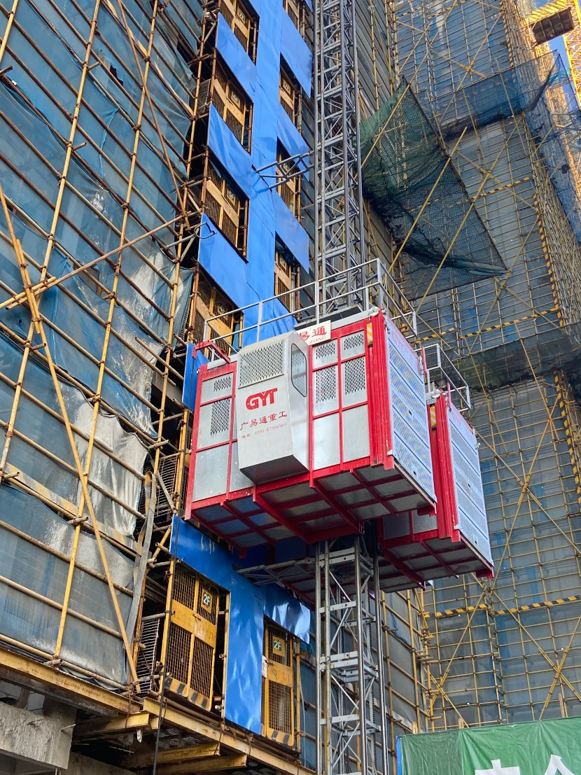 CE Approved Construction Building Material &amp; Personnel Lifting Construction Lift