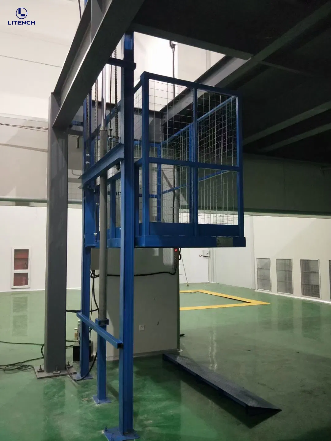 Lifting Height 3-15 Meters Hydraulic Lift Warehouse Guide Rail Cargo Lift Platform