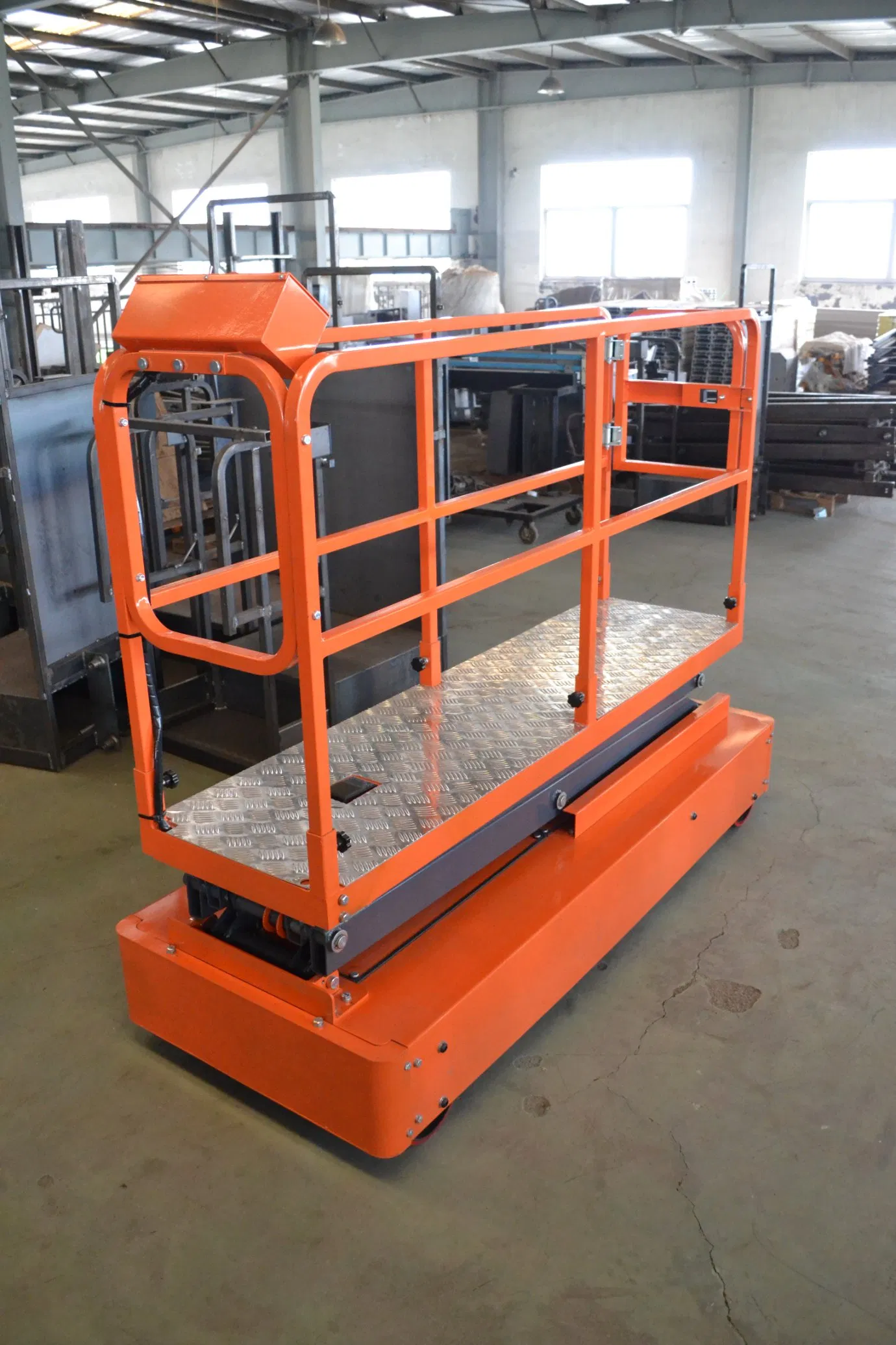 Self-Propelled Greenhouse Picking Electric Scissor Lift Platform