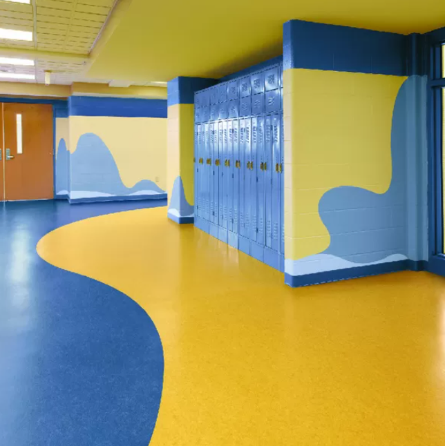 T Grade PVC Floor Covering, Ideal for Hospital Environments, Durable Roller for Vinyl Flooring