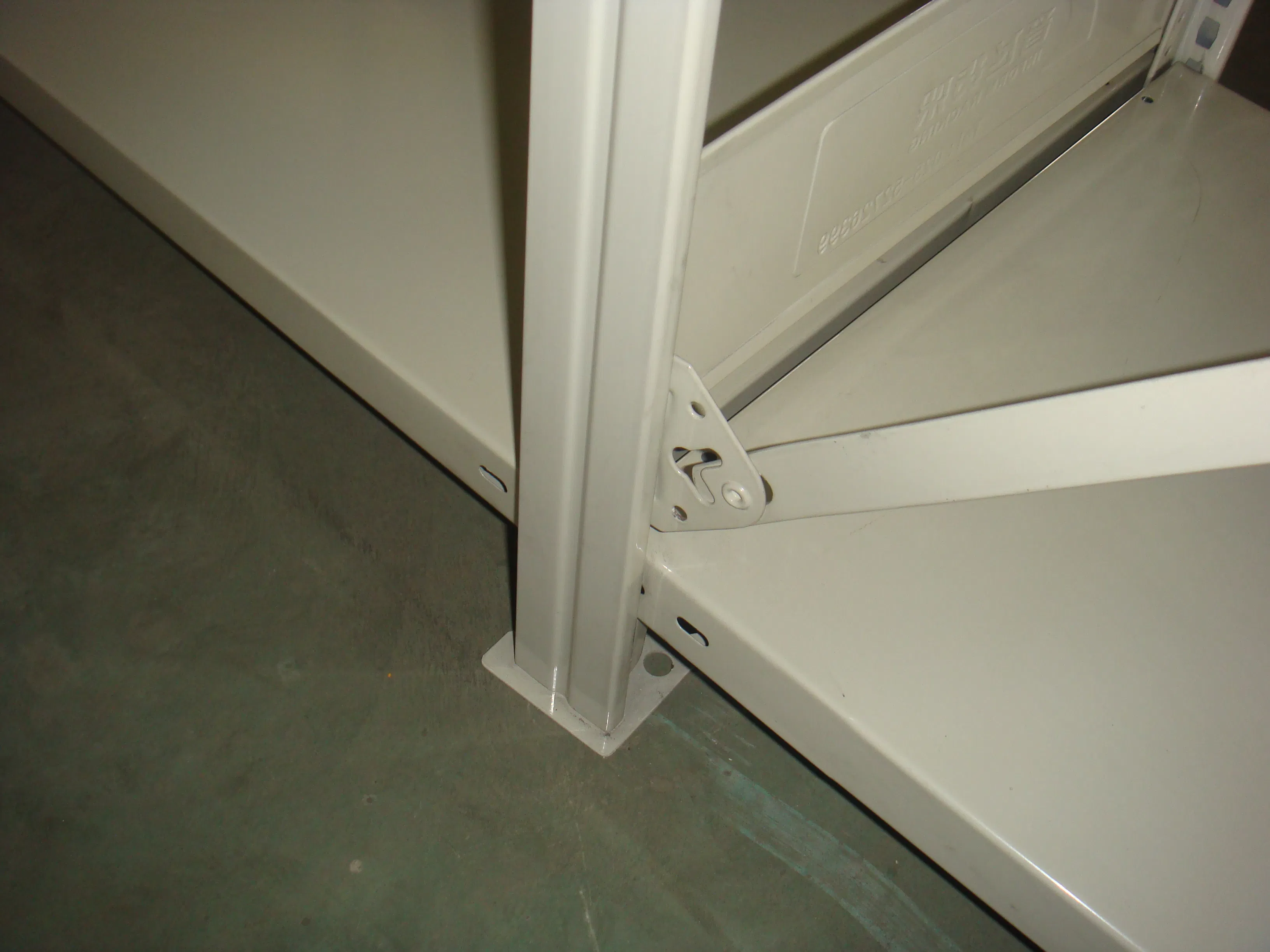 Warehouse Storage T Post Heavy Duty Display Shelving Units