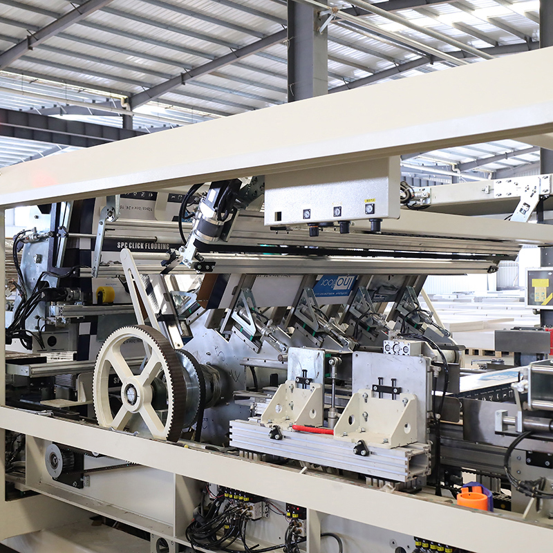 Waterproof Anti-Slip Durable Spc PVC Lvt WPC Flooring Floor Covering