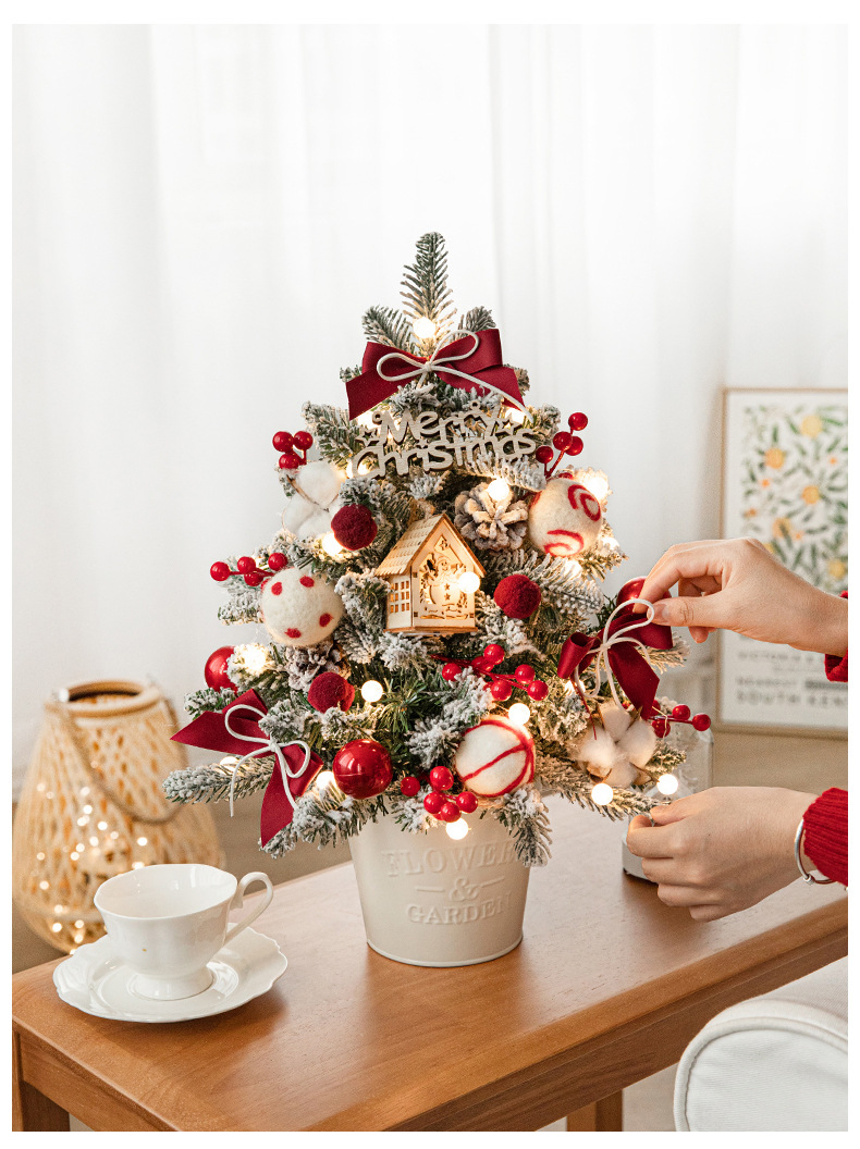 Mini Christmas Tree Desktop Ornament DIY Kit Decorative Luxury Dense PE Material New Design Iron Bucket Christmas Tree for Home Decoration