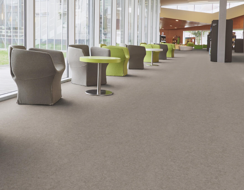 T Grade PVC Floor Covering, Ideal for Hospital Environments, Durable Roller for Vinyl Flooring