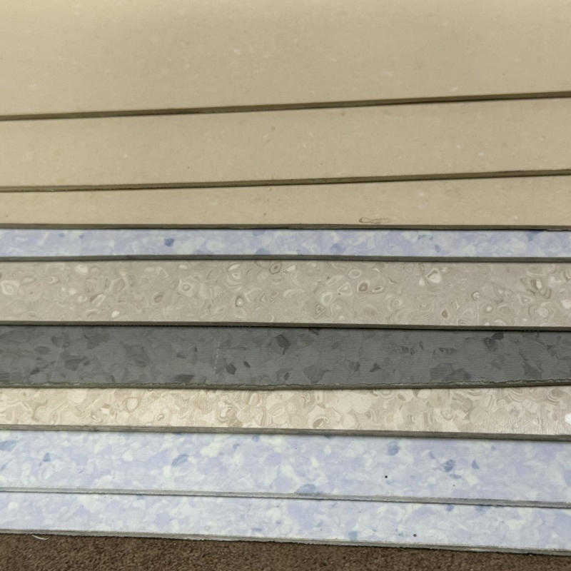 T Grade PVC Floor Covering, Ideal for Hospital Environments, Durable Roller for Vinyl Flooring