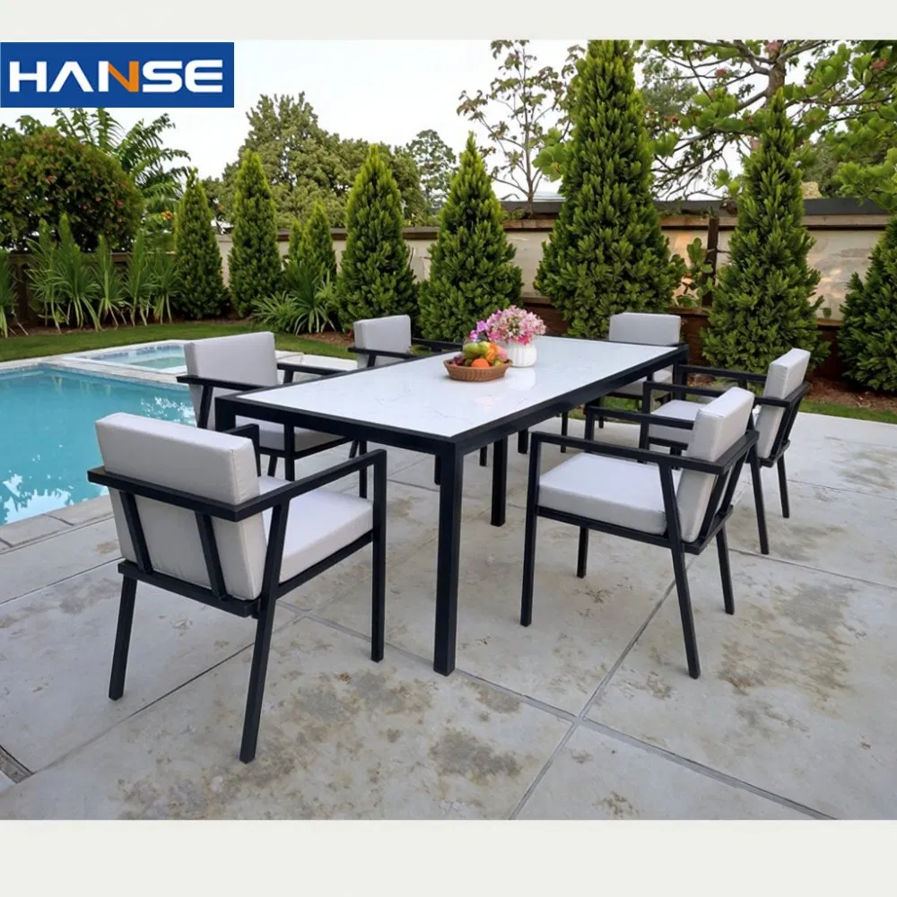 New Design Outdoor Garden Furniture Rattan Table and Chair for Coffee Shop