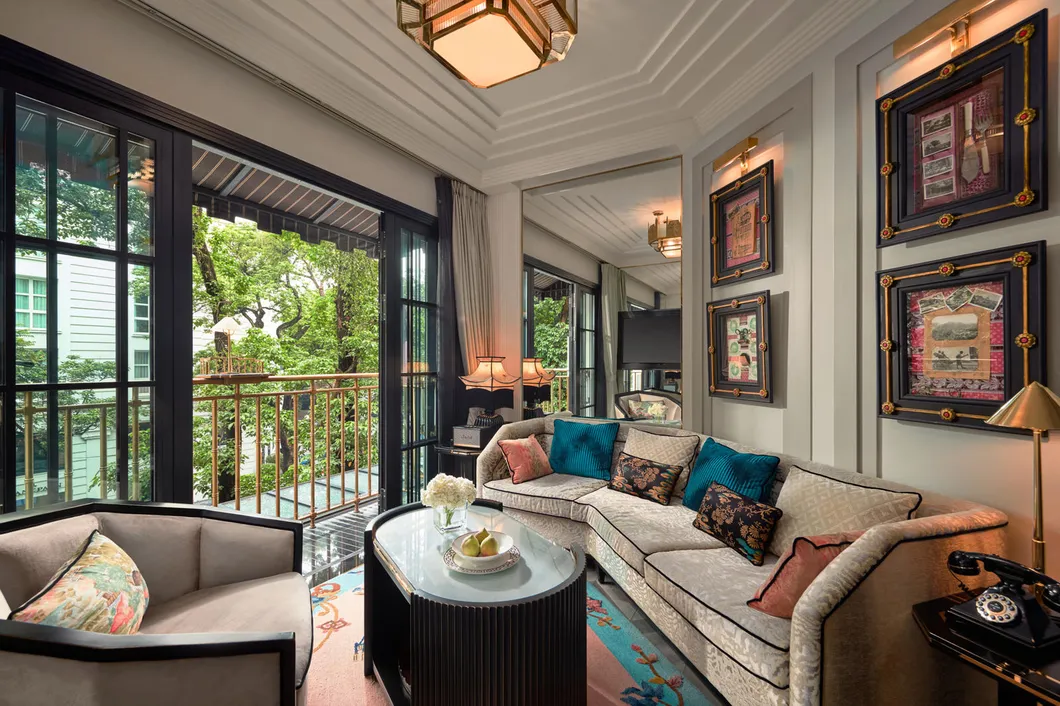 Luxury Suite Furniture View 1