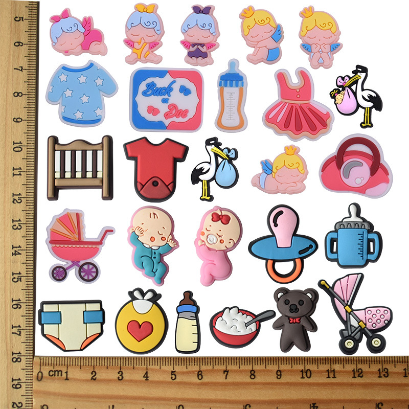 Cartoon Cute Baby PVC Soft Rubber Shoes with Decorative Buckle, Hole Shoes, Flower Shoe Buckles, DIY Shoe Accessories Available for Wholesale.