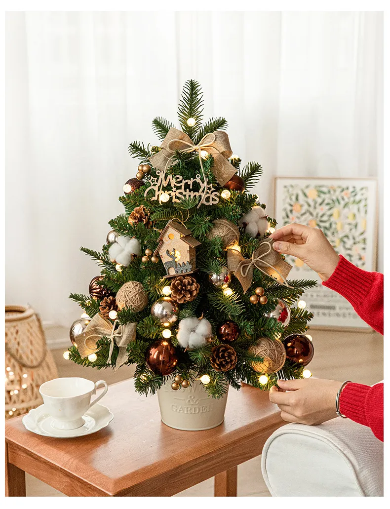 Christmas Tree Detail