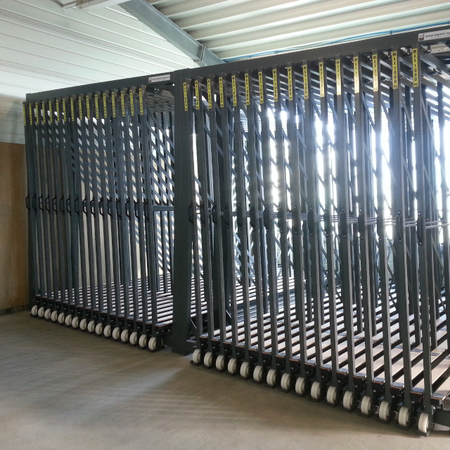 Professional Drawer Configuration Glass Shelving Unit