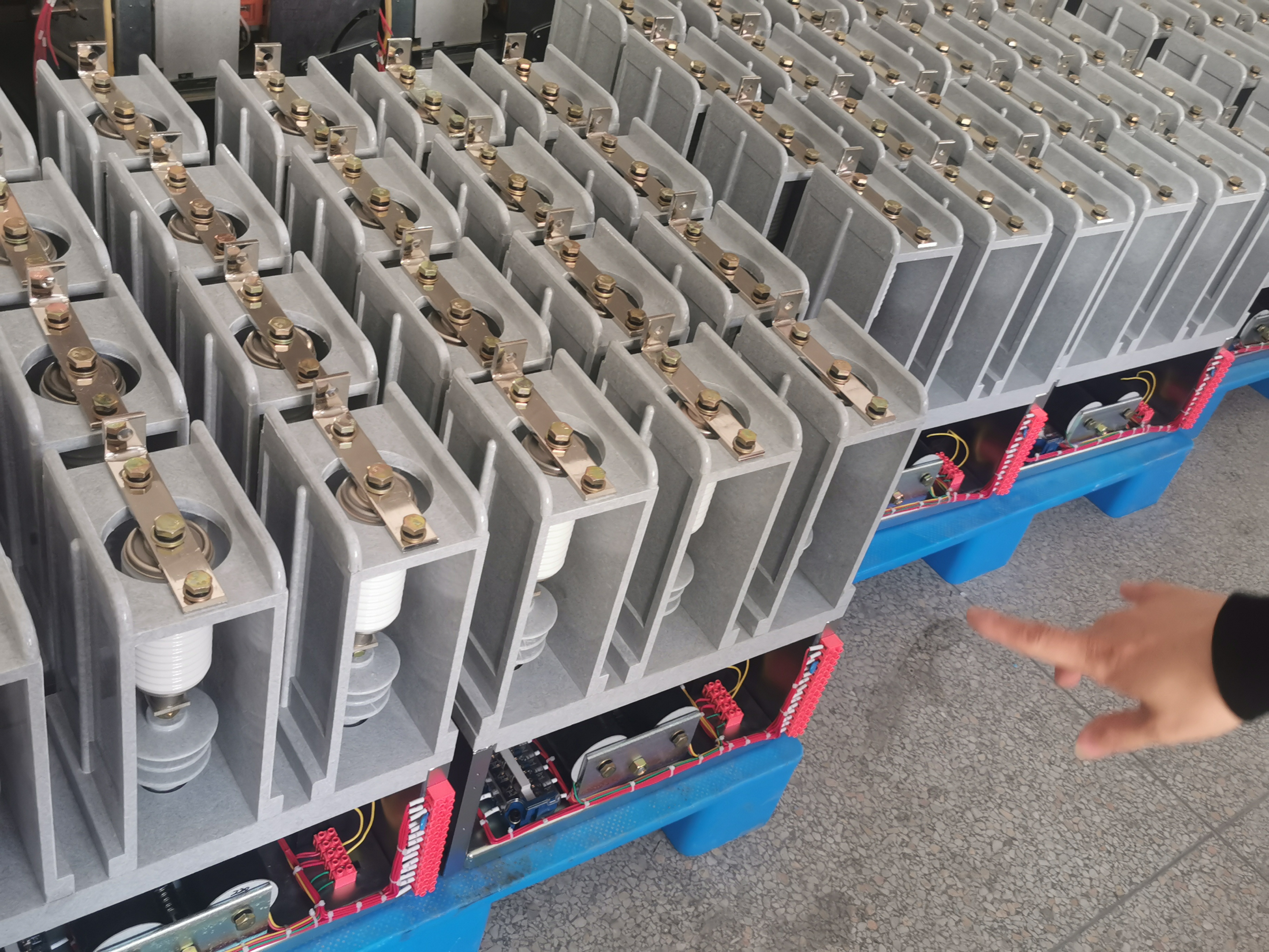 Vacuum Contactor Switch 10KV 15KV 630A 16KA Latching Type VS1-12KV Model Single/Three Phase 50/60Hz