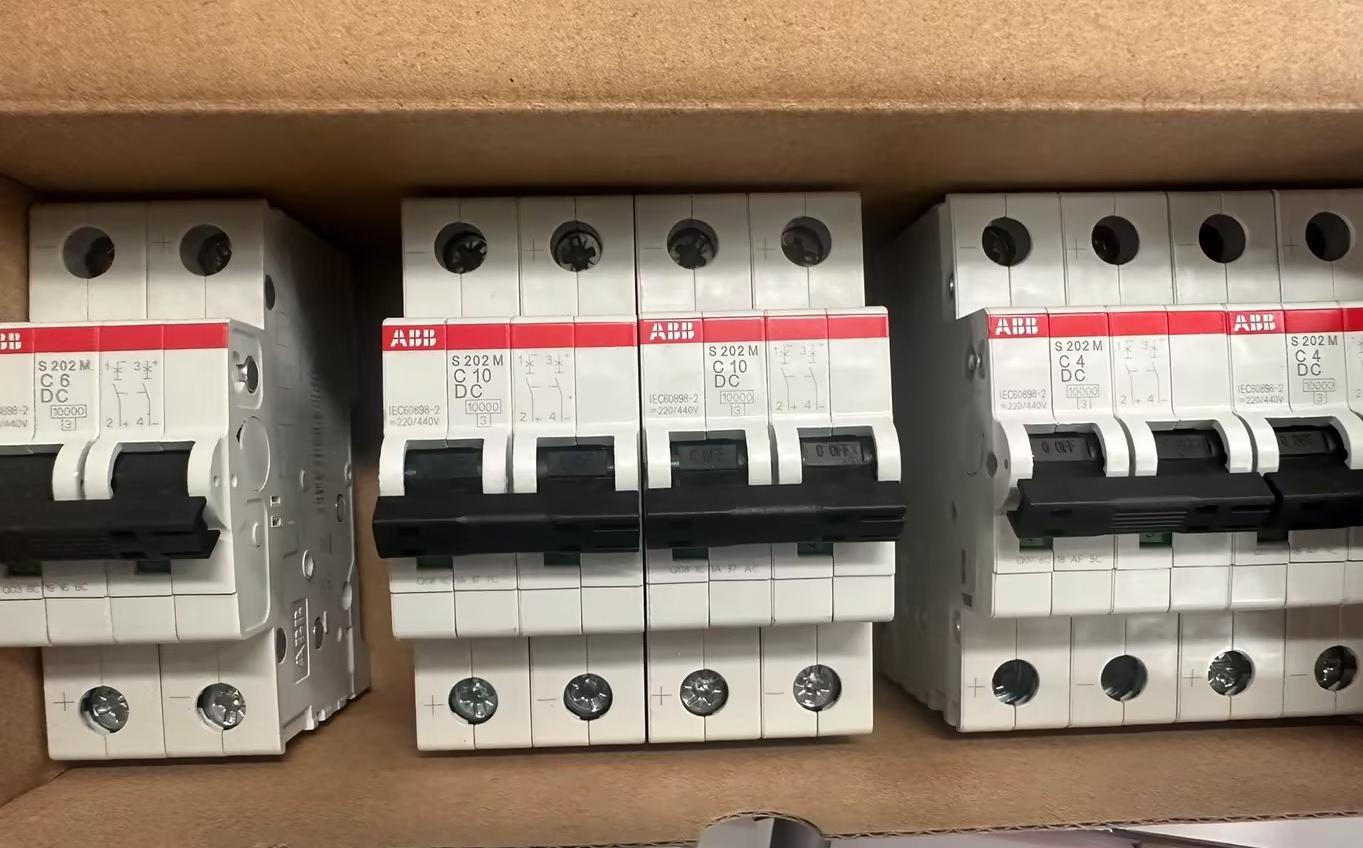 Original ABBs S201M-Z3DC S202M-Z3DC S203M-Z3DC S204M-Z3DC S200MDC Series DC Miniature Circuit Breaker 3A MCB