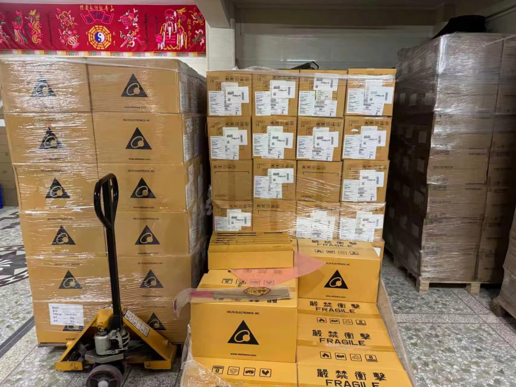 100% Brand New Original Genuine Product DC Contactor LC1DT40BDC 25A 24VDC Fast Delivery
