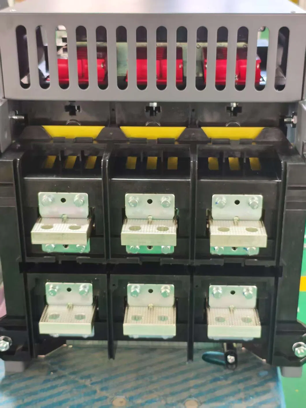Intelligent Air Circuit Breaker 2