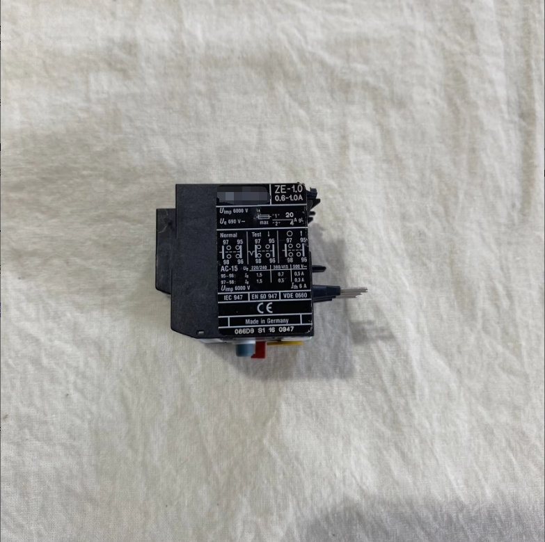 ZE-1.0 0.6-1.0A Thermal Overload Relay Genuine in Stock