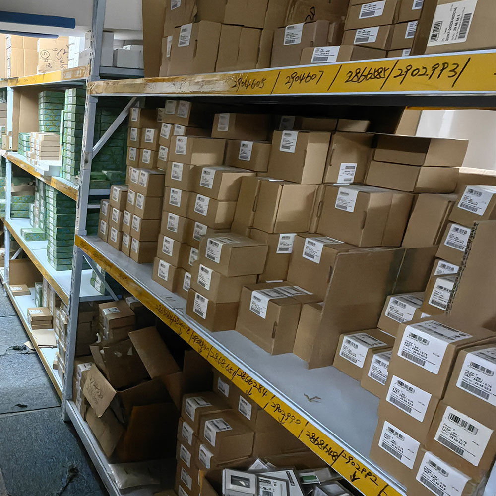 Brand New Original Schneider IC65N-DC 2P C32A Miniature Circuit Breakers Electrical PLC Controller in Stock