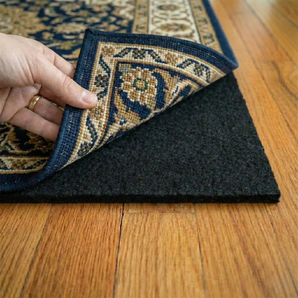 High-quality felt rug pad details