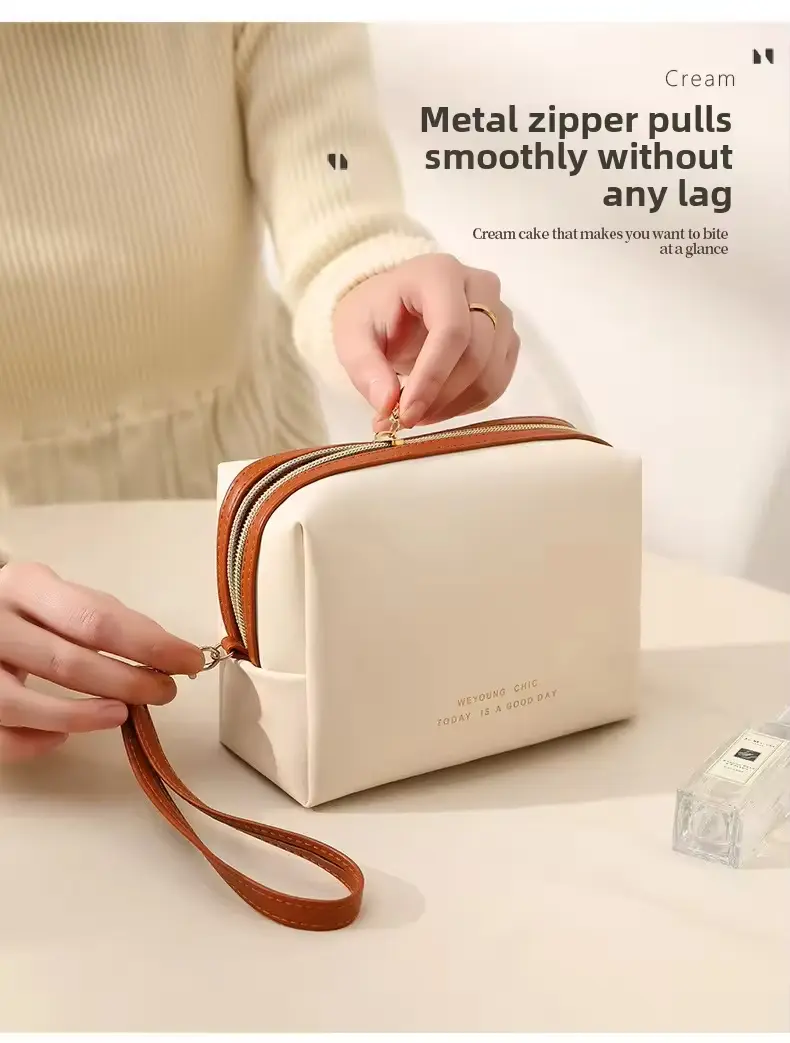 Famous Women's PU Makeup Bag Travel Toiletry Bag Cream Cosmetic  Bag with Zipper Closure Fashion Style Factory, Pricelist