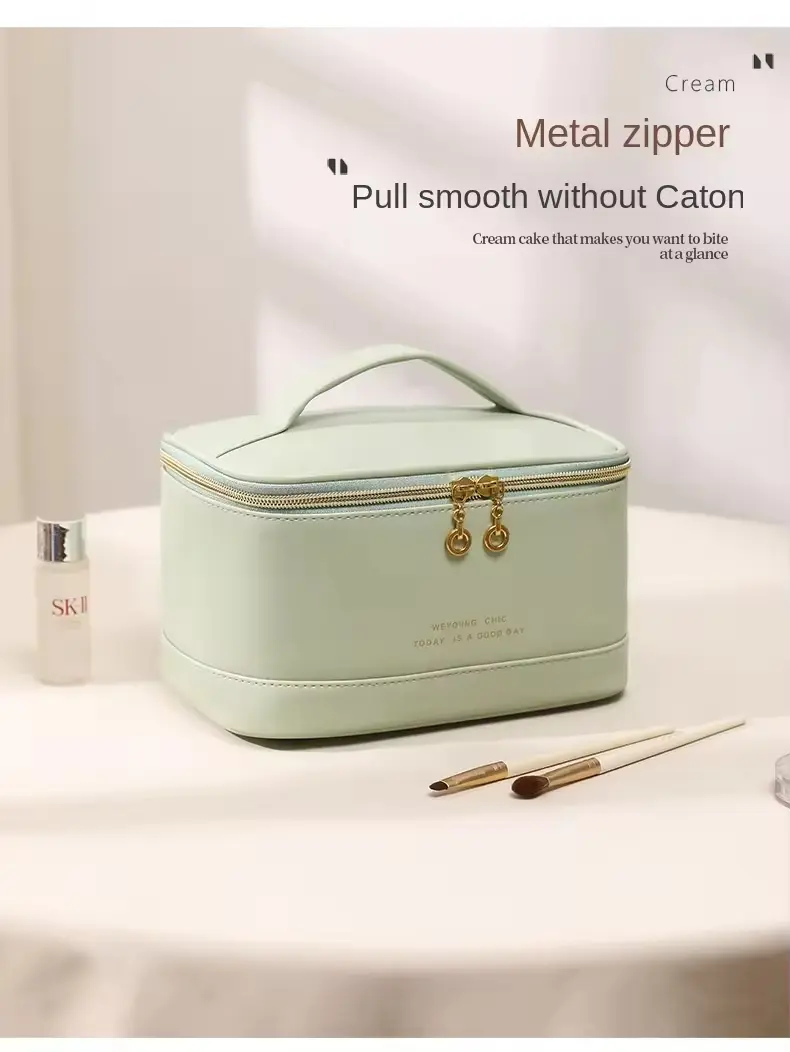 Cosmetic Bag Details