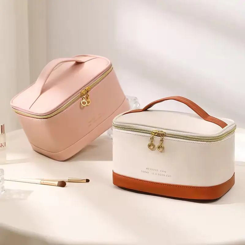 Famous 2025 New Large Capacity Women's PU Cosmetic Bag Portable Square Zipper Travel Wash Bag Fashion Letter Sequin Makeup Bag Suppliers, Exporter