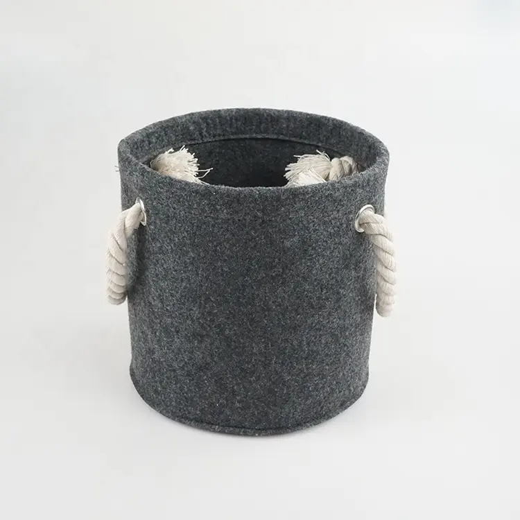 Custom Felt Soft round Kitten Puppy cushion nest bed with rope handle Supplier, Companies