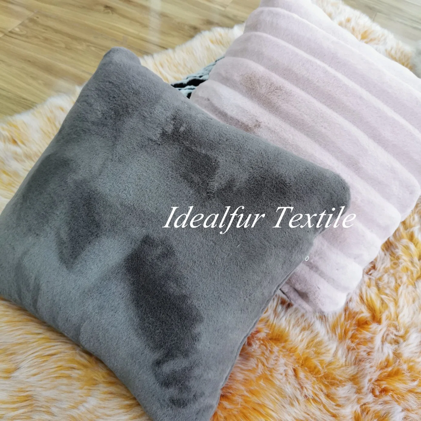 Luxurious Faux Rabbit Fur Decorative Pillow Cover for Sofas