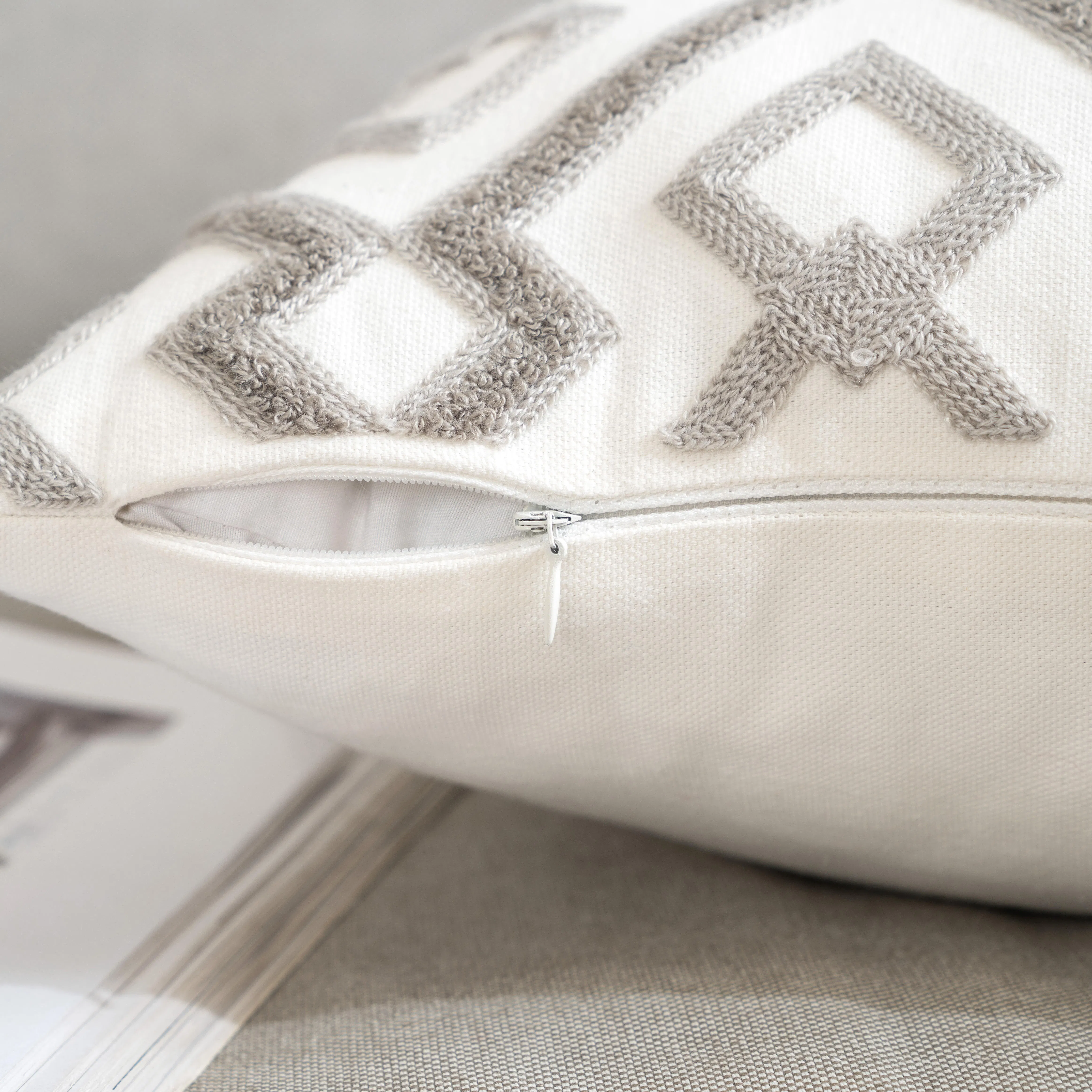 Manufactory Custom Geometric Embroidered Nordic Sofa Decor Pillow Cover