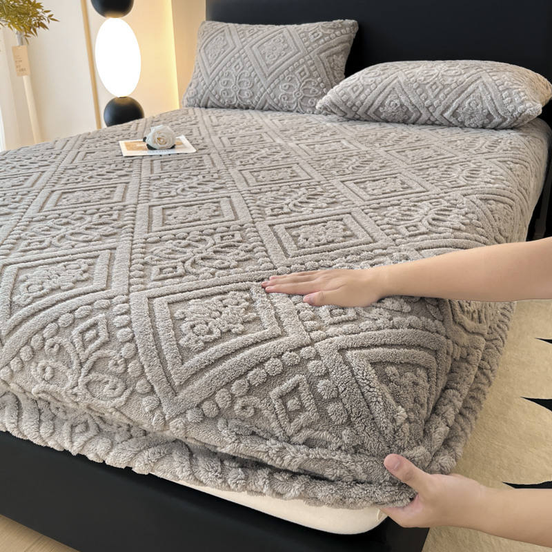 American Style Coral Velvet Bedsheet Bedspread Thickened Thermal Protective Full Mattress Cover Woven Technique for Winter Fitted Sheet