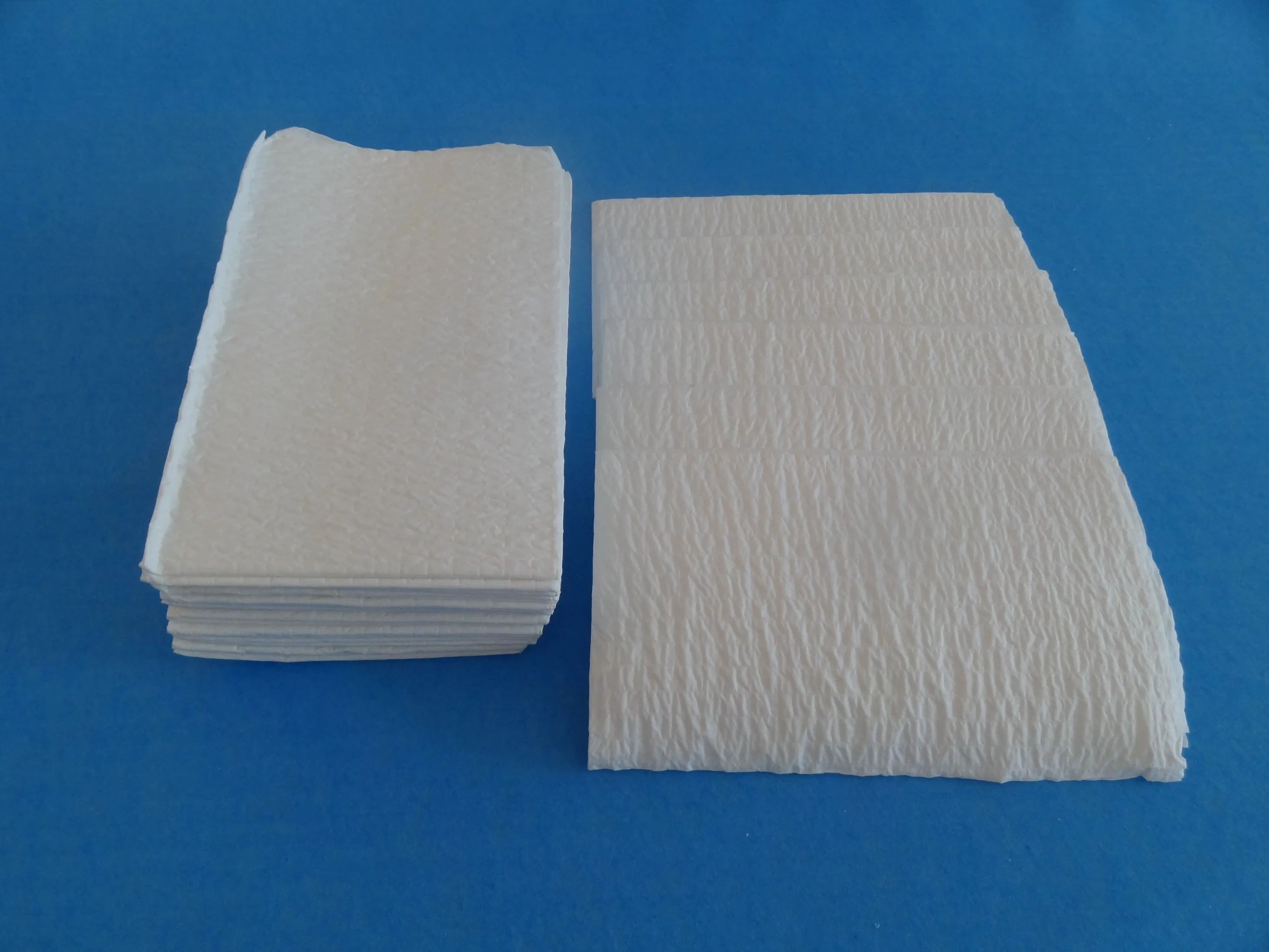1/4 Fold Disposable Hand Towels 55GSM/65GSM 3/4ply Customized Size for Hospital Doctor