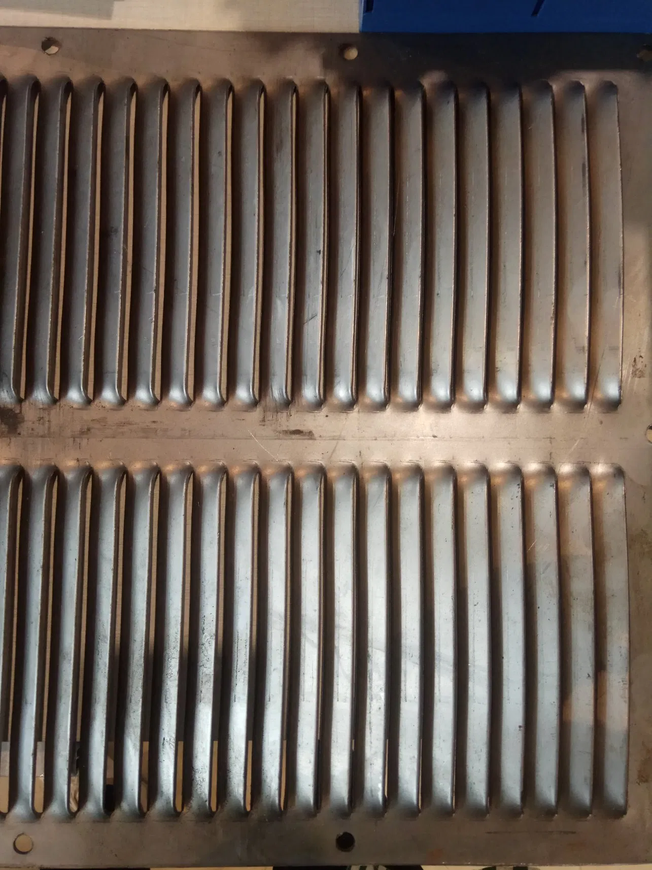 Custom Aluminum Perforated Sheet, Galvanized Perforated Sheet, Copper Perforated Sheet Perforated Steel Sheet for Protective Shield Heating Cover