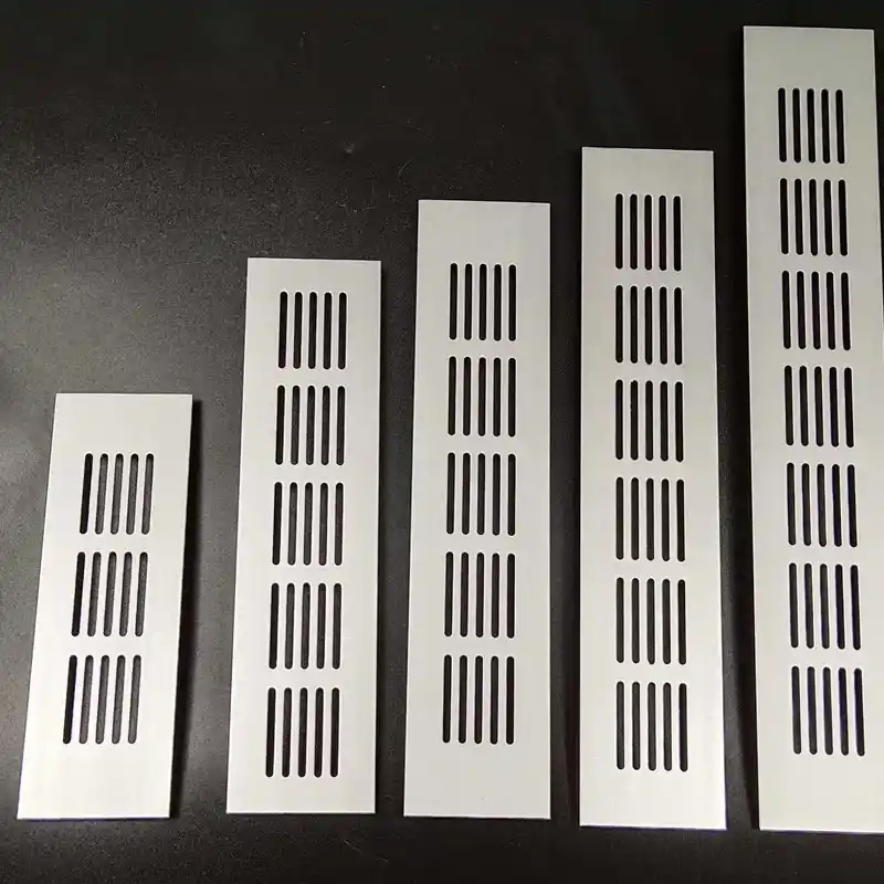 Custom Aluminum Perforated Sheet, Galvanized Perforated Sheet, Copper Perforated Sheet Perforated Steel Sheet for Protective Shield Heating Cover