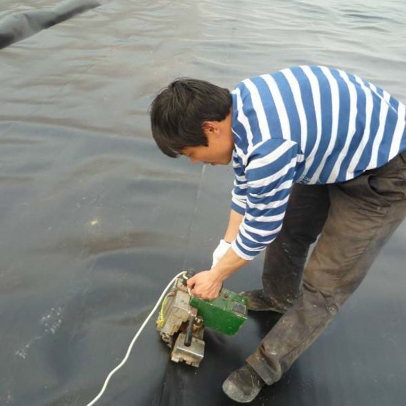 Industrial Grade Geomembrane Liner for Large-Scale Aquaculture, Shrimp Farming Ponds &amp; Fish Containment Areas