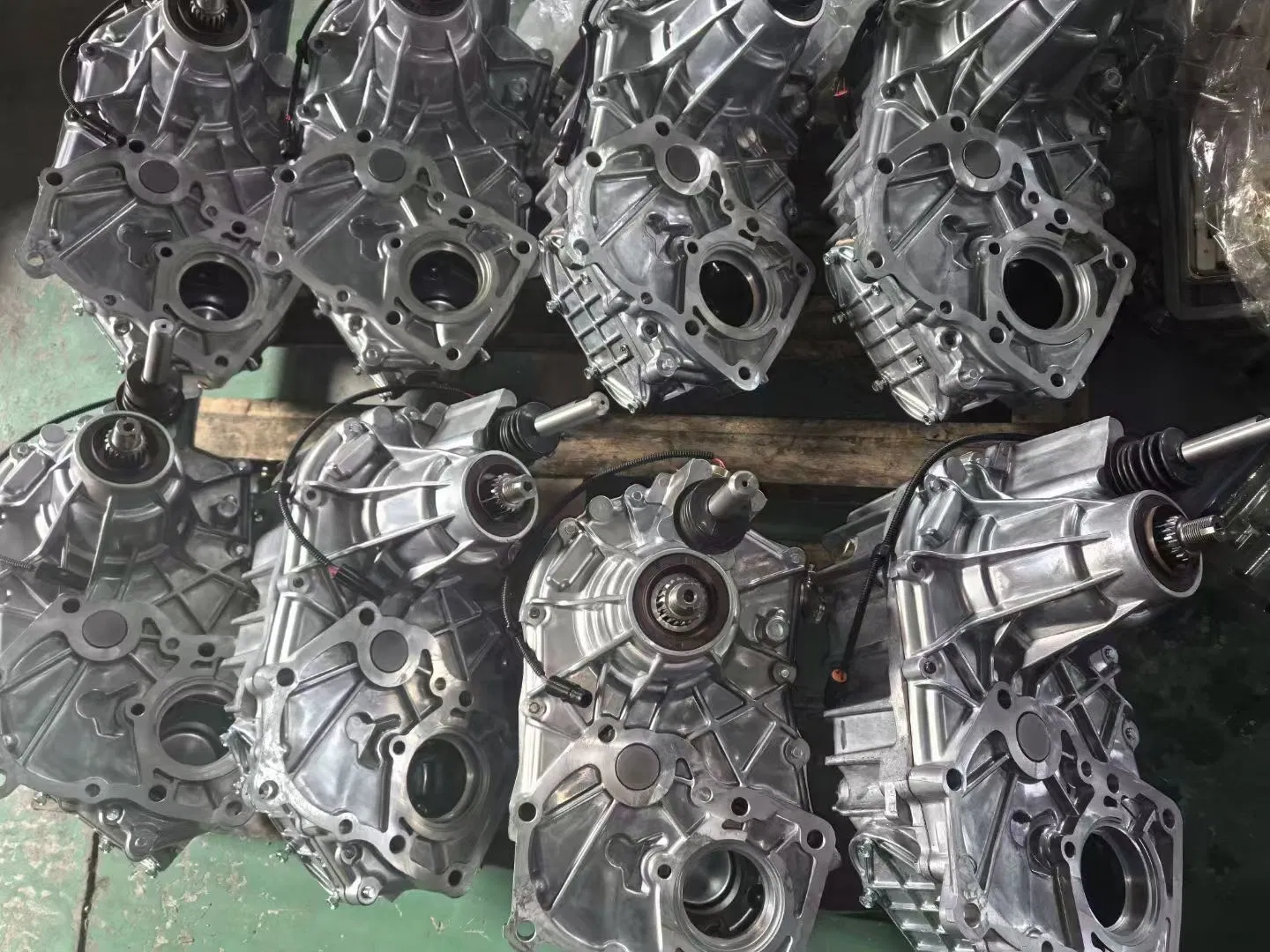 Wholesale New 1Hz Transfer Case Assembly for Toyota Land Cruiser Hzj79 36110-6e181