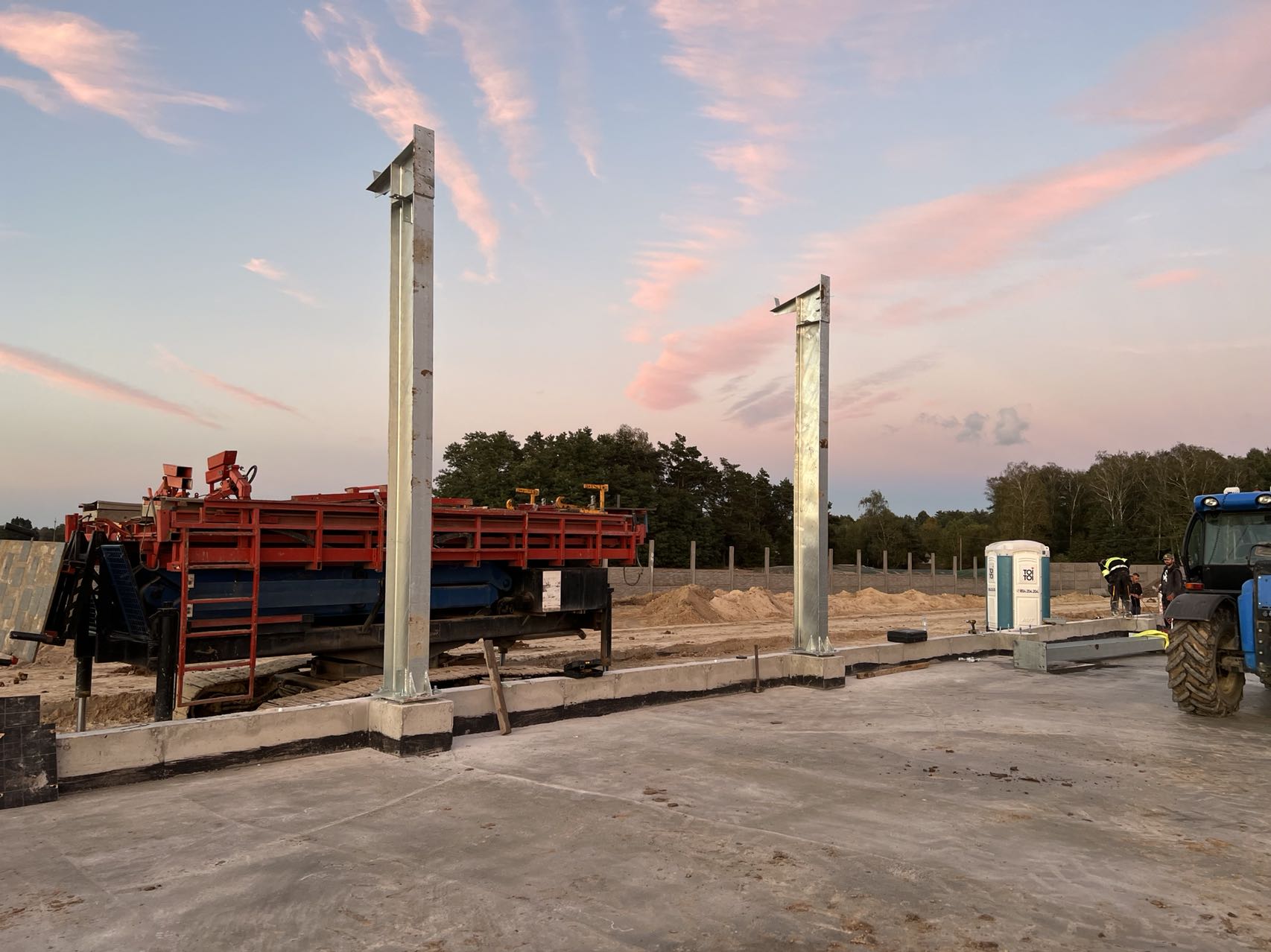 Customized Prefabricated Steel Structure Building Low Cost Office Factory Workshop Warehouse Steel Building